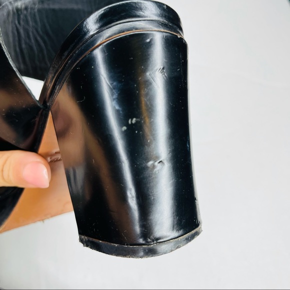 & OTHER STORIES black Velcro strap block heels - Picture 8 of 9